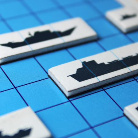 Магнитная игра "Морской бой" в жестяной коробке KOR-03585